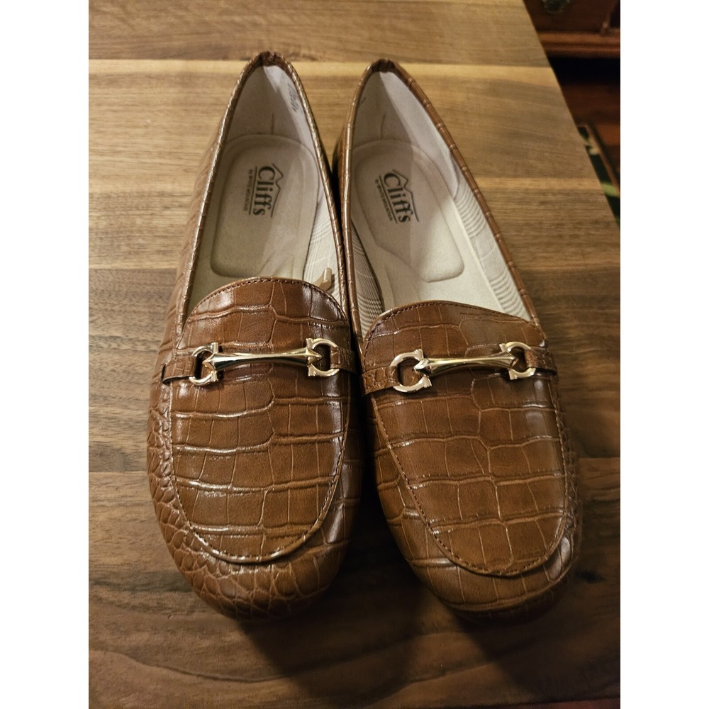 Ladies Cliffs By White Mountain Brown Crocodlie Leather Loafers With Gold Bit...